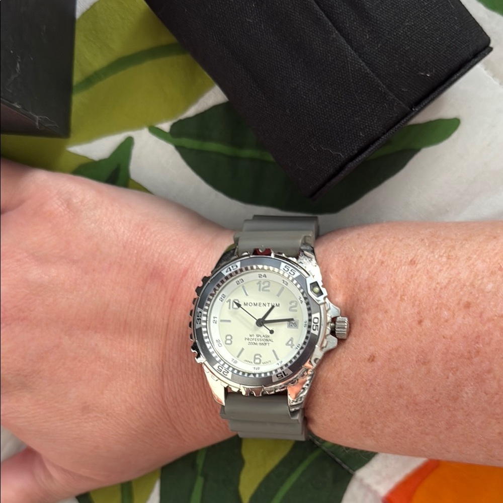 Momentum Men's Grey Silicone Strap Dive Watch - Grey - Picture 5 of 5